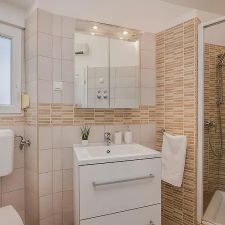 Marina Apartament *
